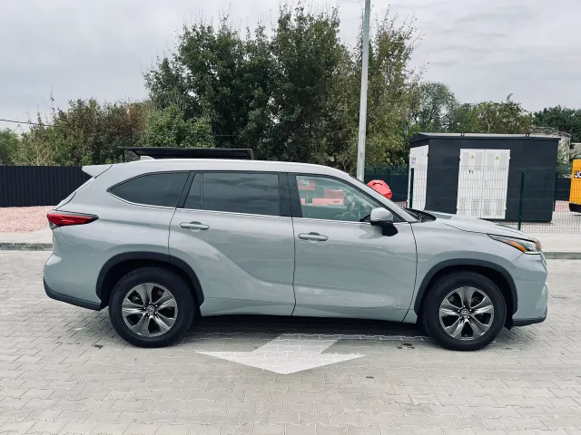 Toyota Highlander - фото 5