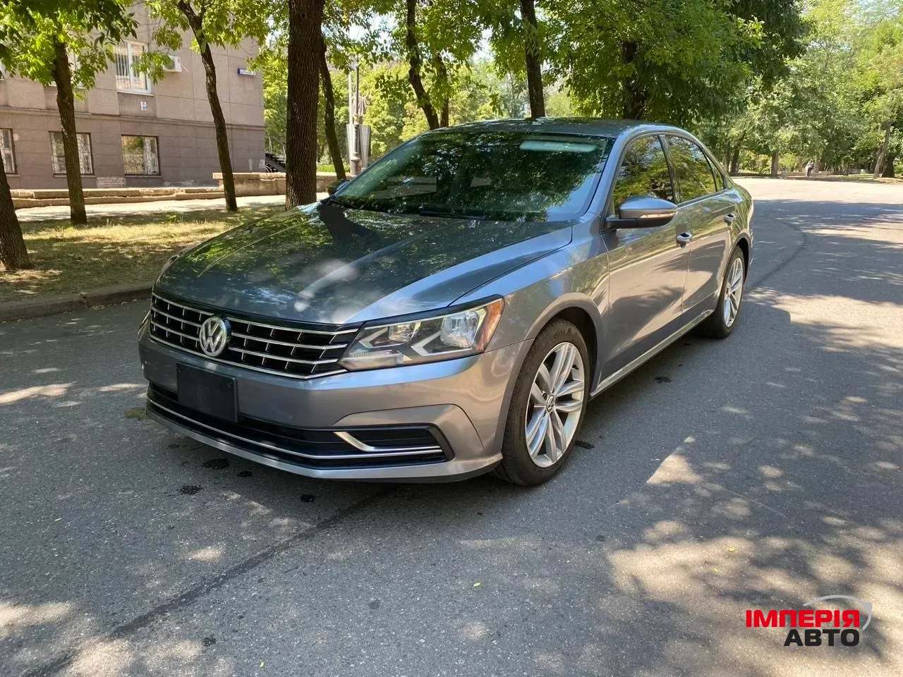 Volkswagen Passat - фото 2