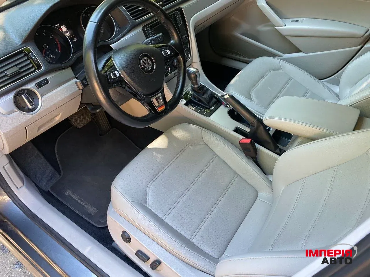 Volkswagen Passat - фото 8