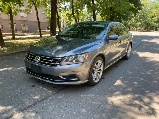 Volkswagen Passat - фото 2