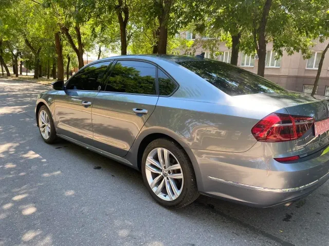 Volkswagen Passat - фото 5