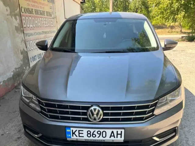 Volkswagen Passat - фото 1