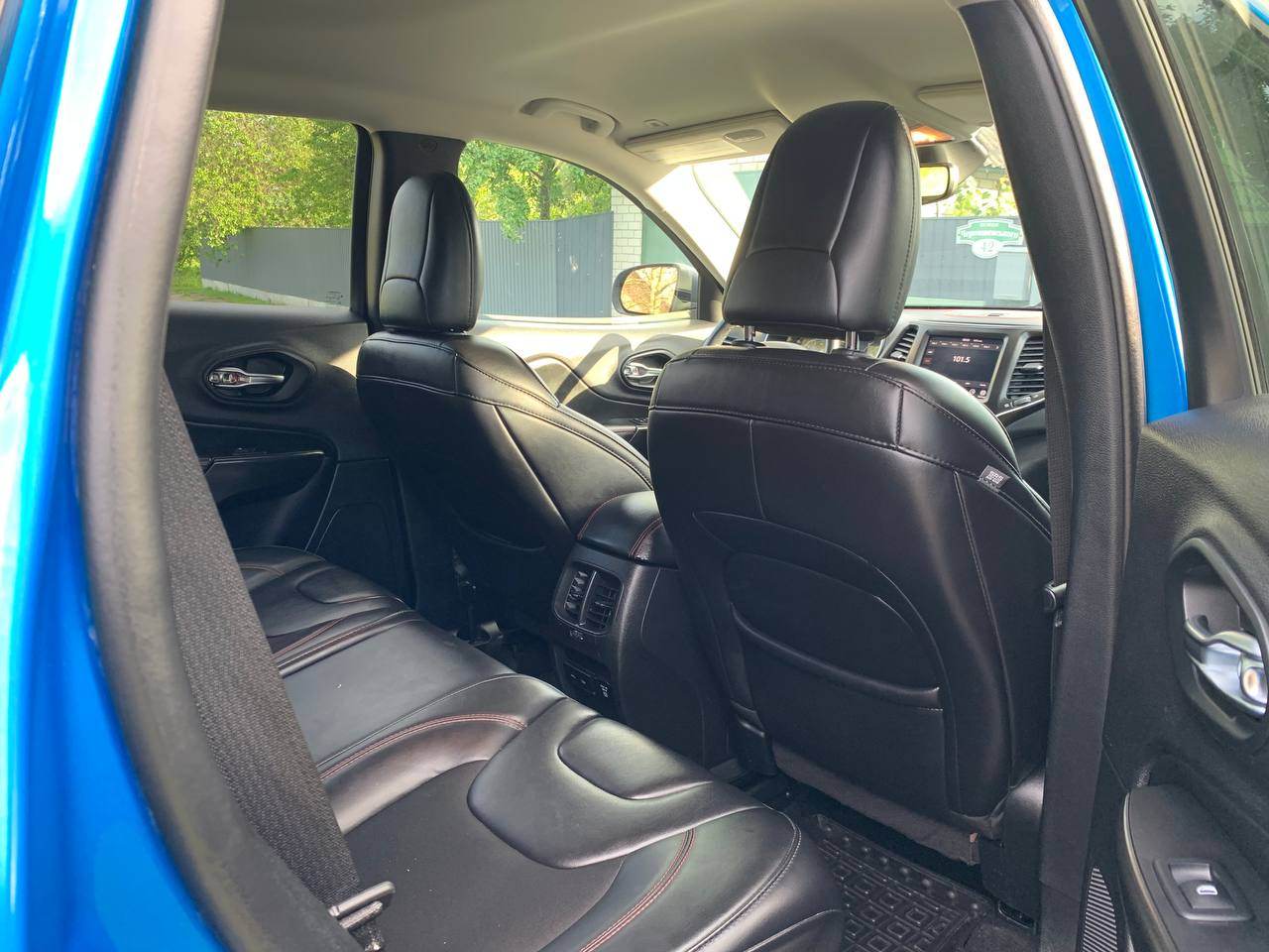 Jeep Cherokee - фото 6