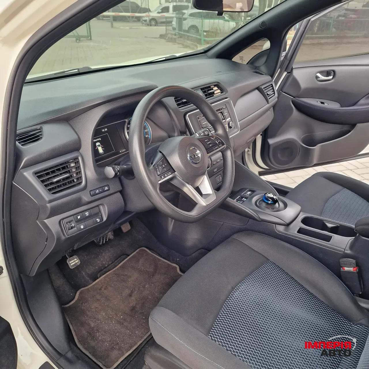 Nissan Leaf - фото 11