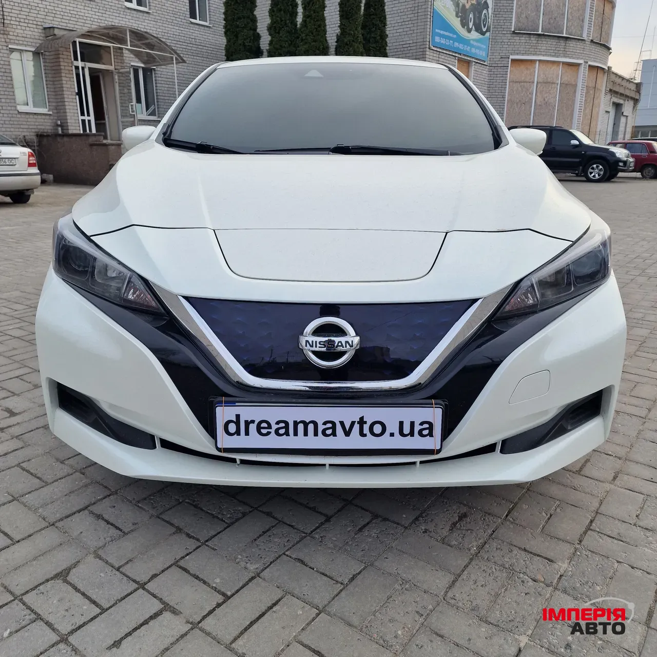 Nissan Leaf - фото 2