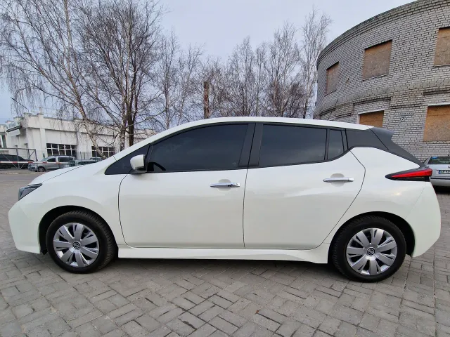 Nissan Leaf - фото 4