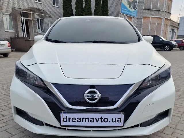 Nissan Leaf - фото 2