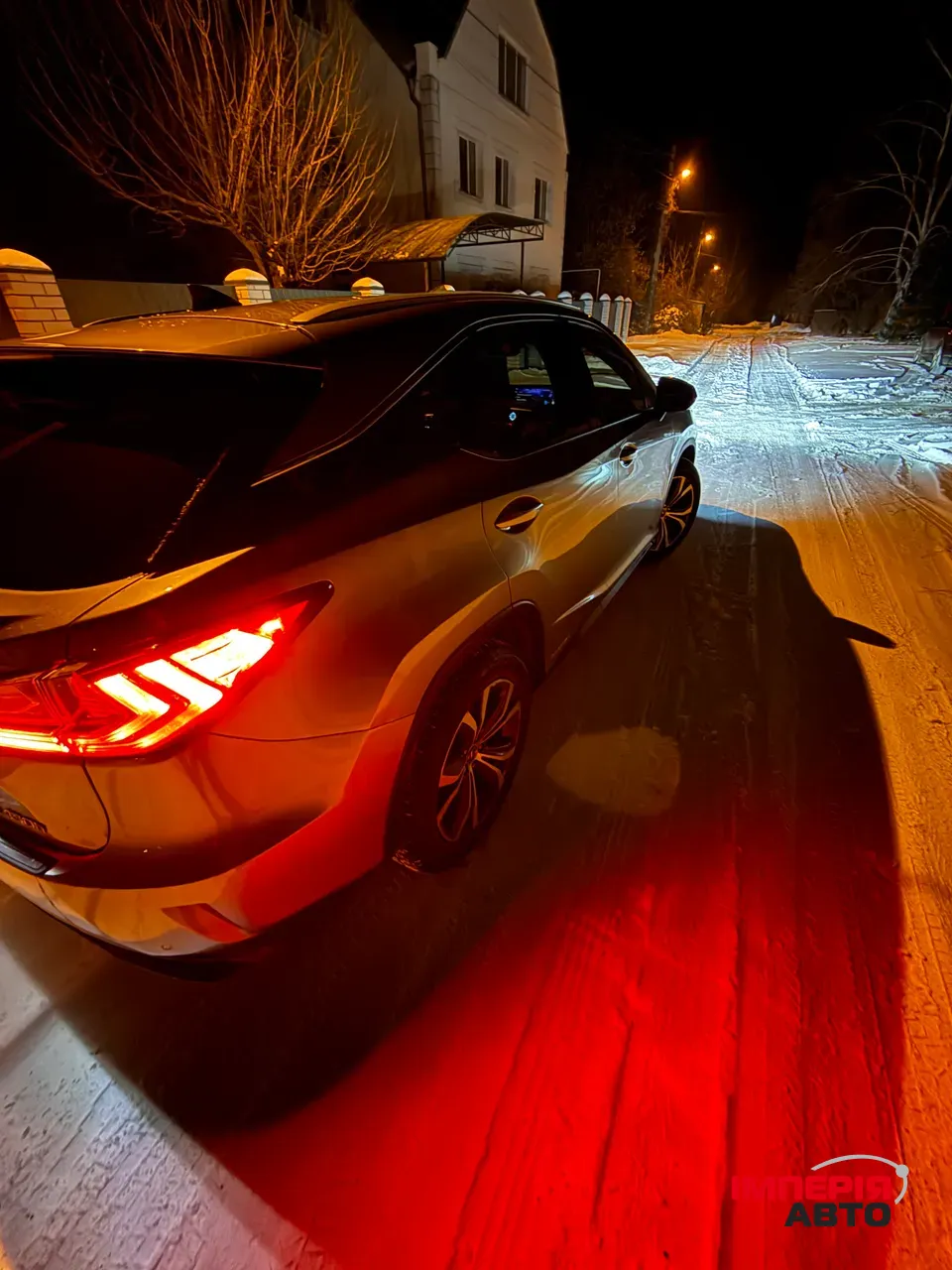 Lexus RX - фото 12