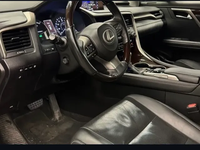 Lexus RX - фото 5