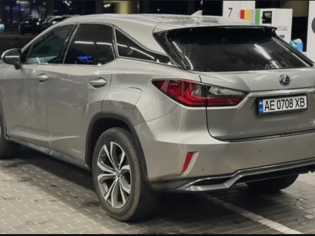 Lexus RX - фото 4