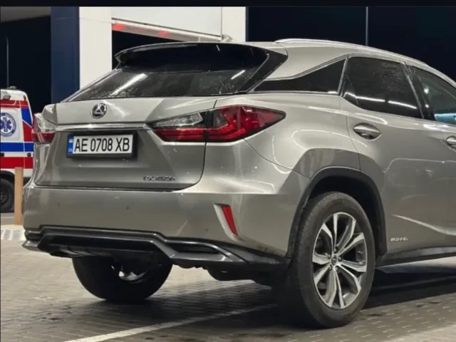 Lexus RX - фото 3