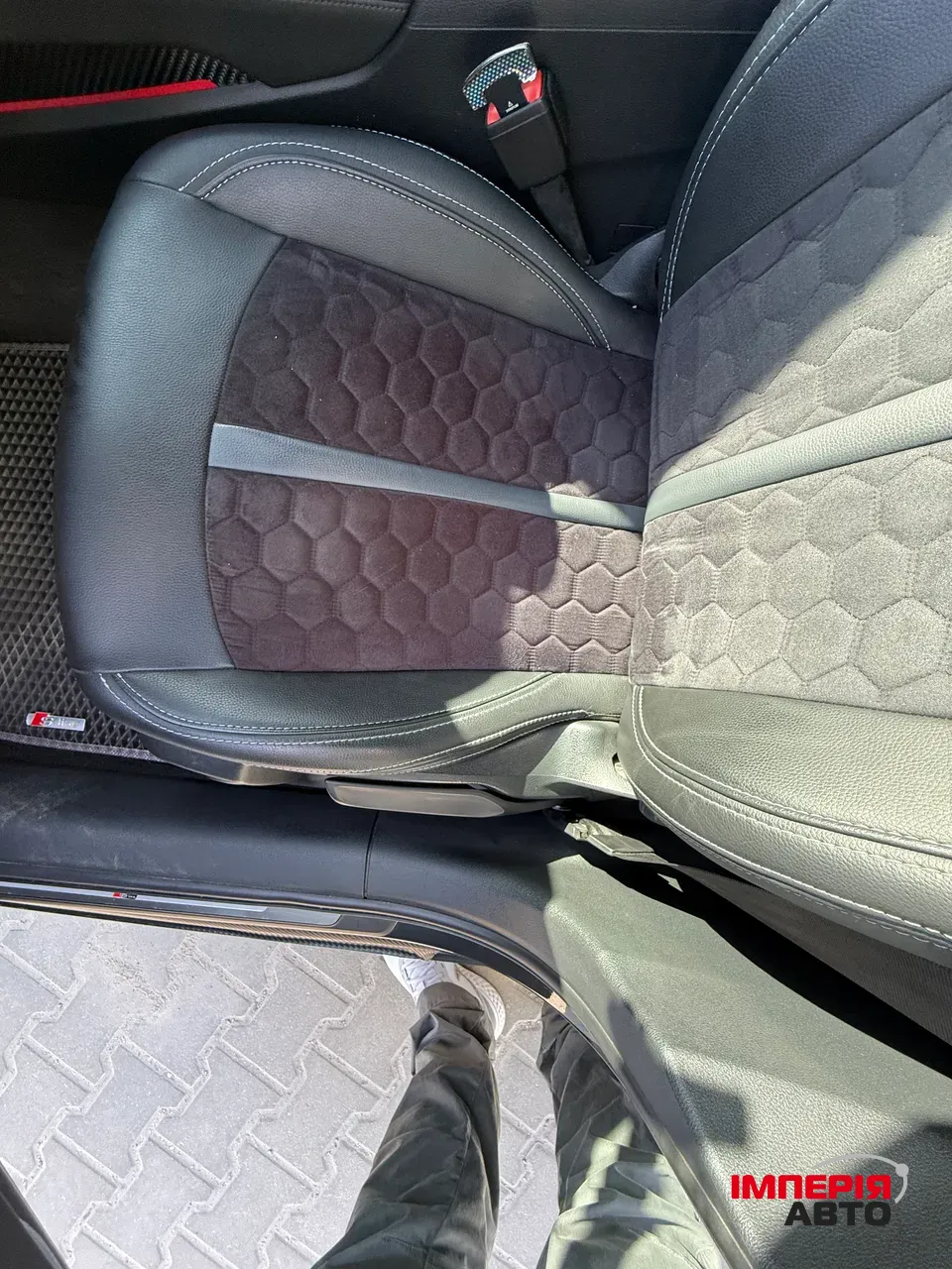 Audi A4 - фото 4