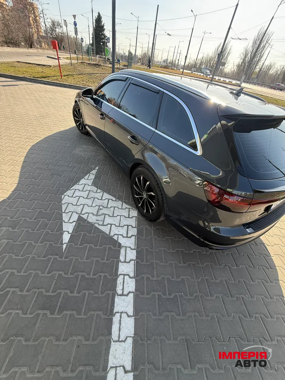 Audi A4 - фото 9