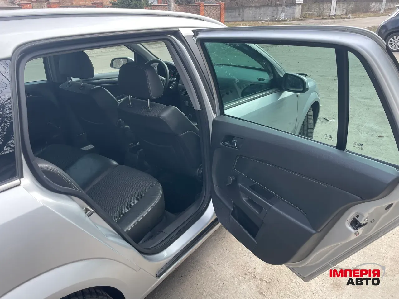 Opel Astra - фото 9