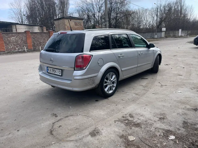Opel Astra - фото 4