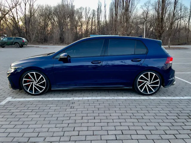 Volkswagen Golf GTI - фото 4