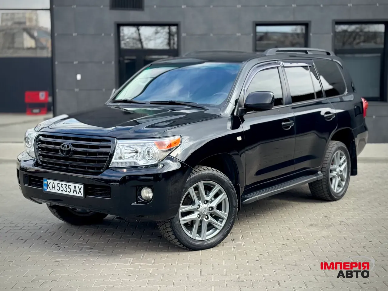 Toyota Land Cruiser - фото 1