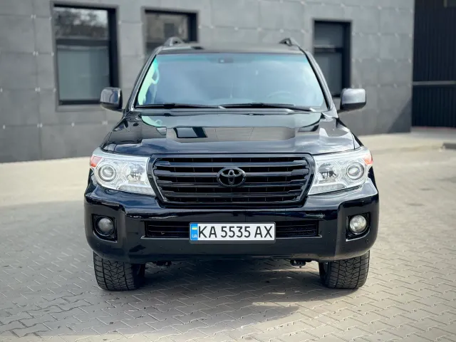 Toyota Land Cruiser - фото 2