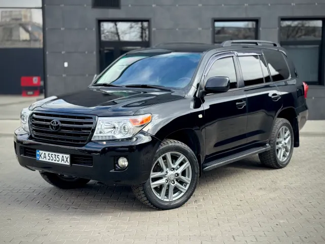 Toyota Land Cruiser - фото 1