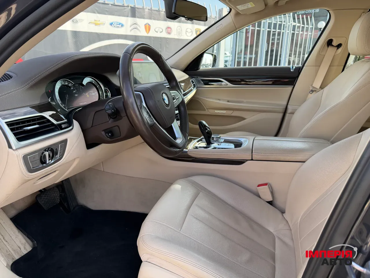 BMW 7 серії - фото 11