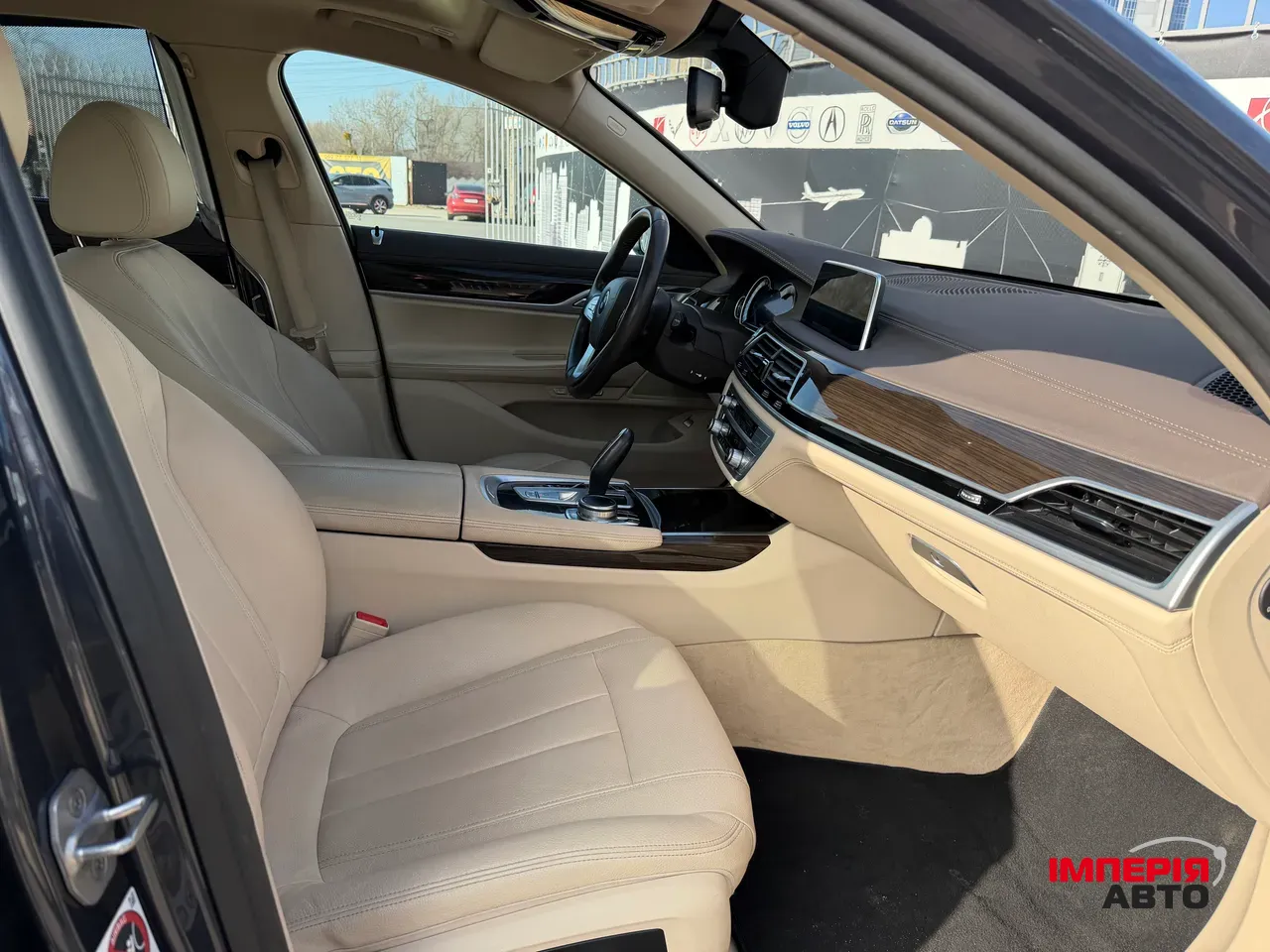 BMW 7 серії - фото 18