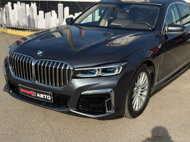 BMW 7 серії - фото 2