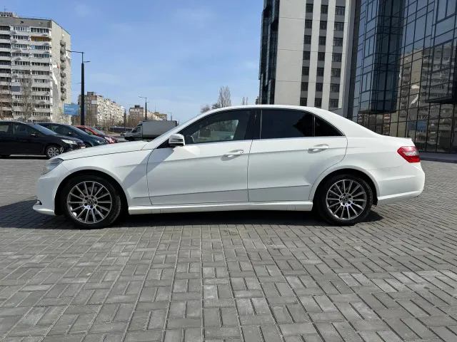 Mercedes-Benz E-Класс - фото 3