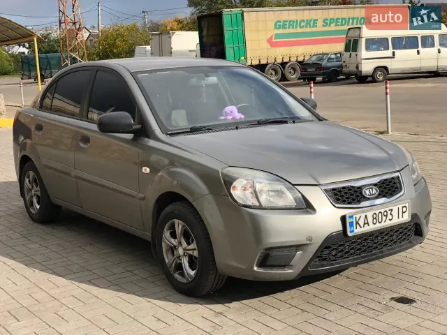 Kia Rio - фото 2