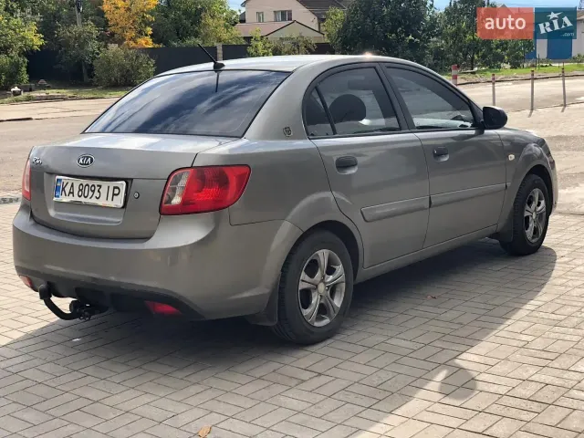 Kia Rio - фото 3