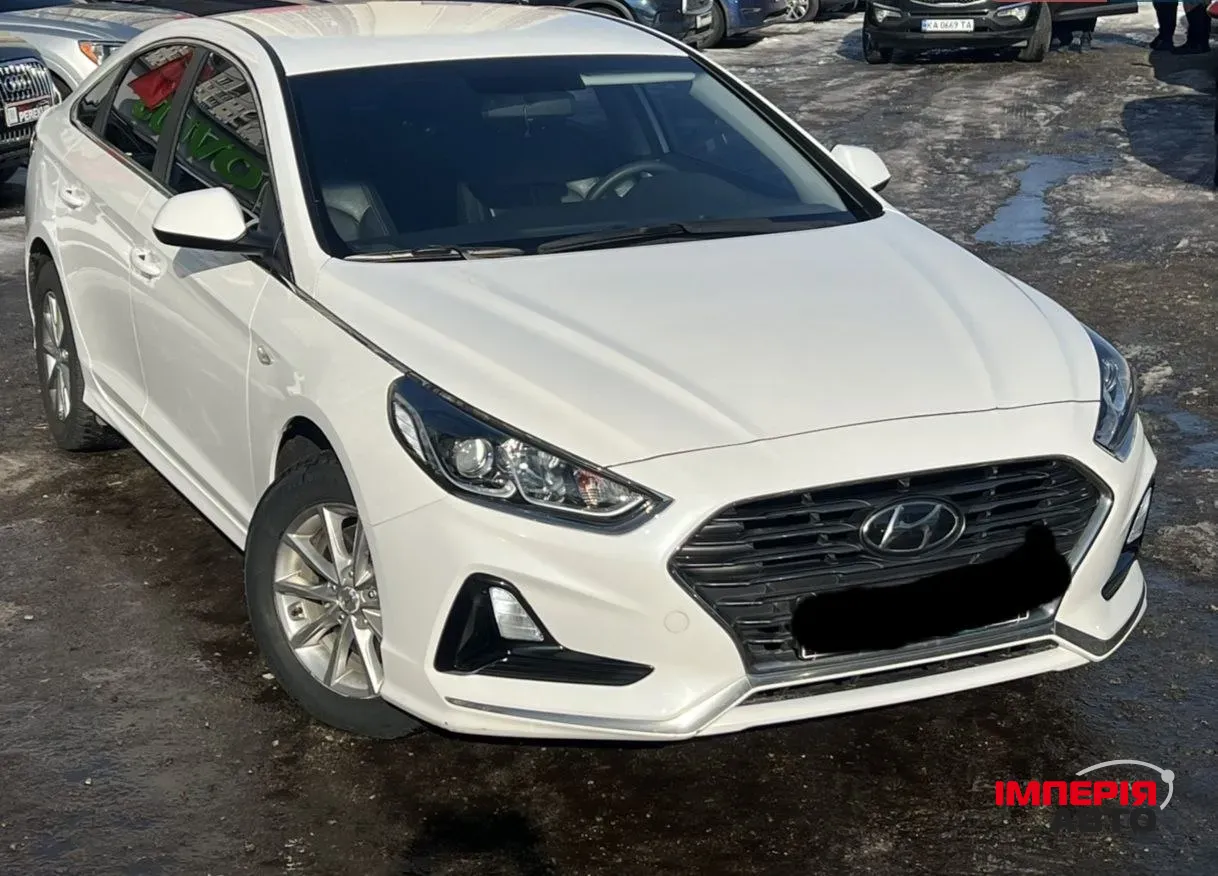 Hyundai Sonata - фото 1