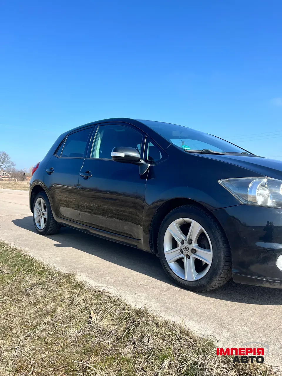 Toyota Auris - фото 8