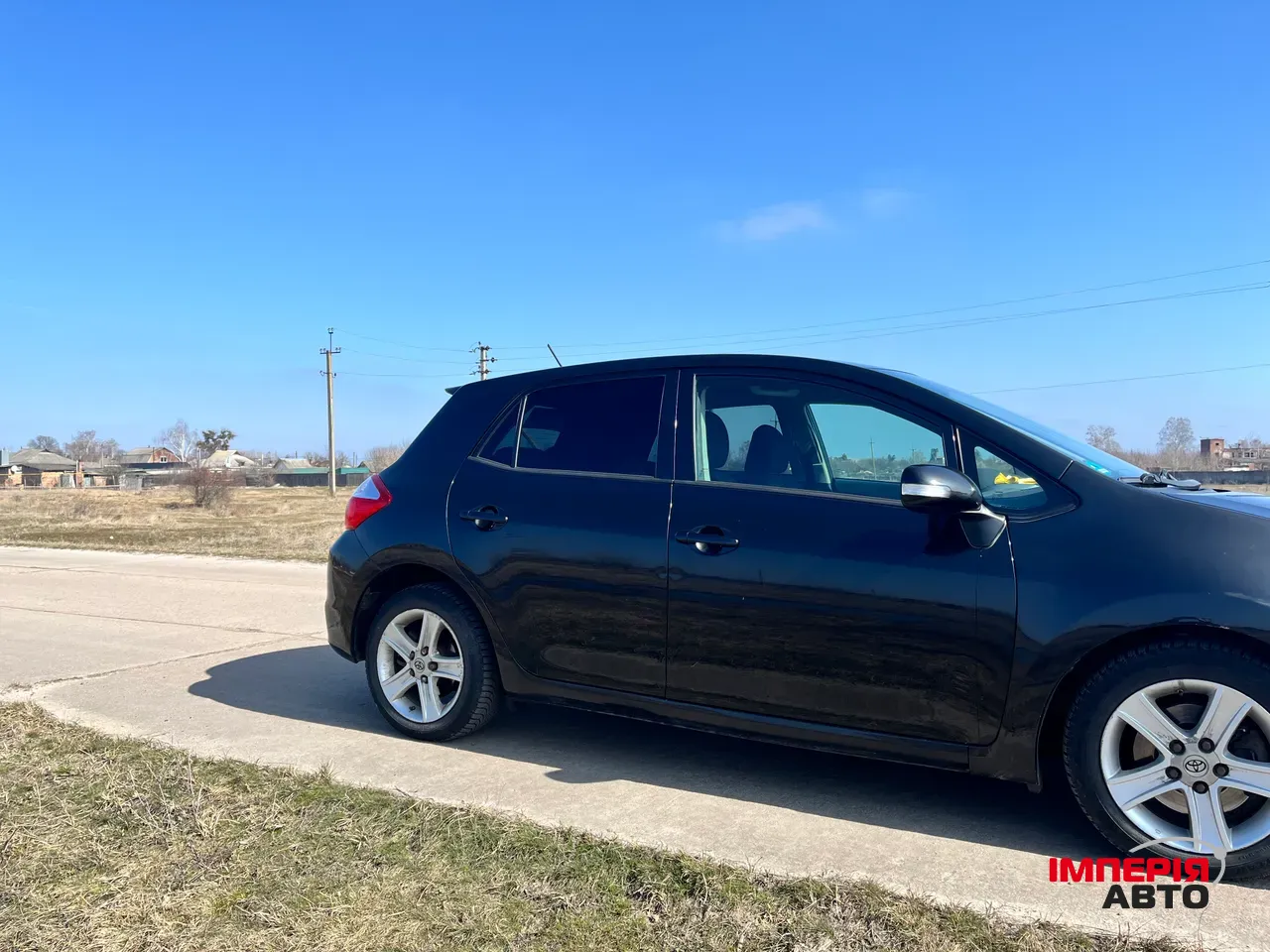 Toyota Auris - фото 9