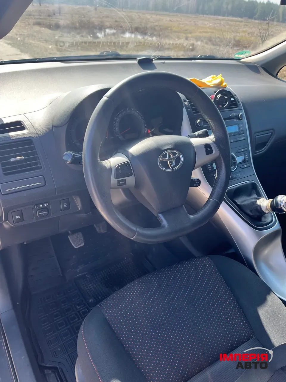 Toyota Auris - фото 10