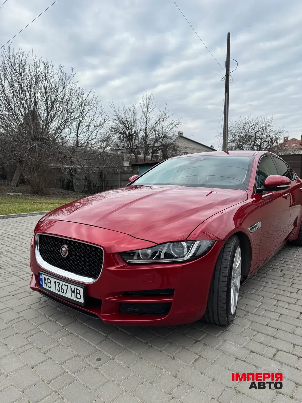 Jaguar XE - фото 7