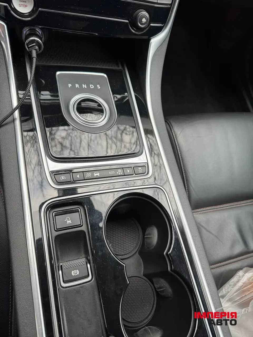 Jaguar XE - фото 33