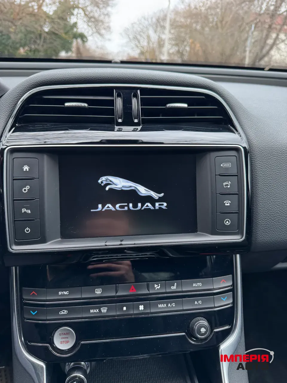 Jaguar XE - фото 31