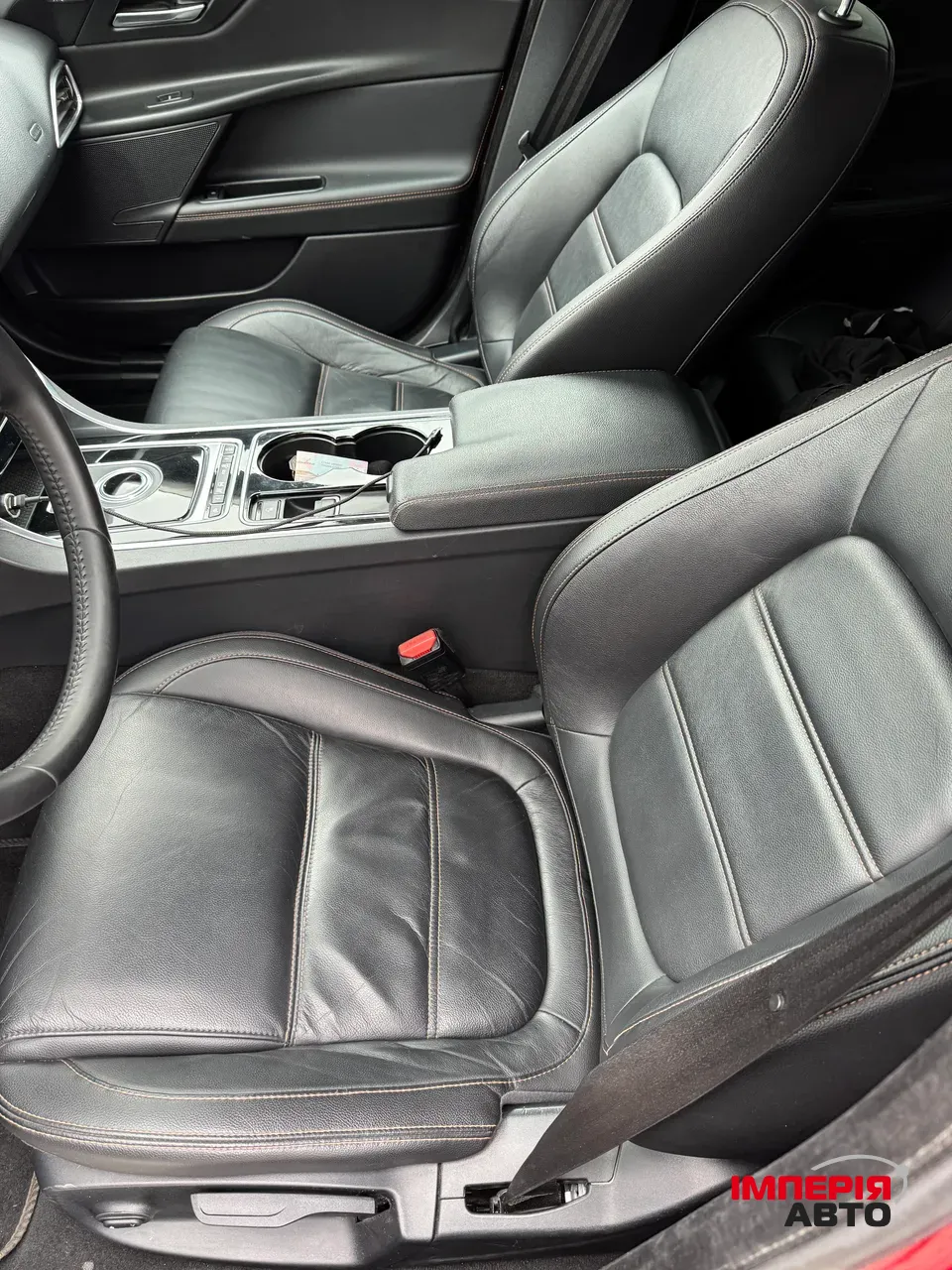 Jaguar XE - фото 19