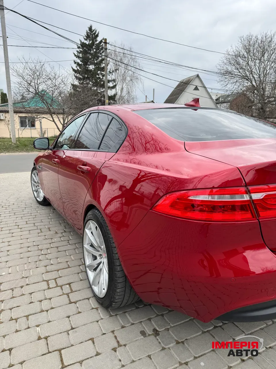 Jaguar XE - фото 15
