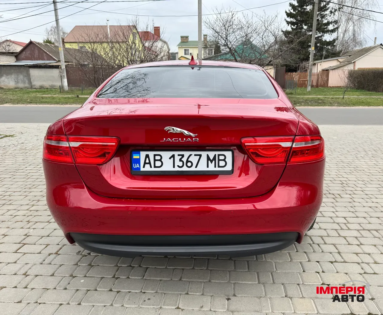 Jaguar XE - фото 5