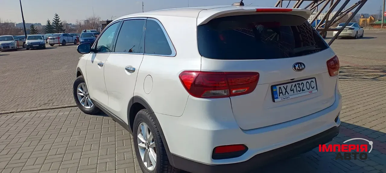 Kia Sorento - фото 4