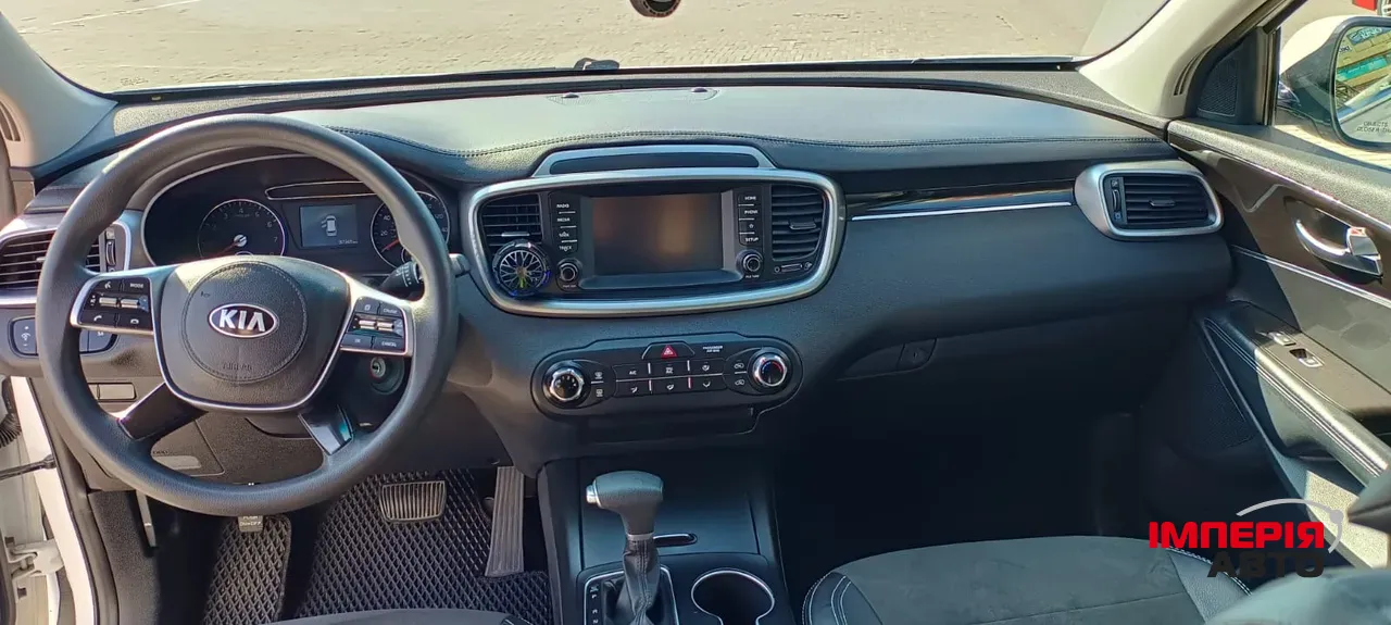 Kia Sorento - фото 7