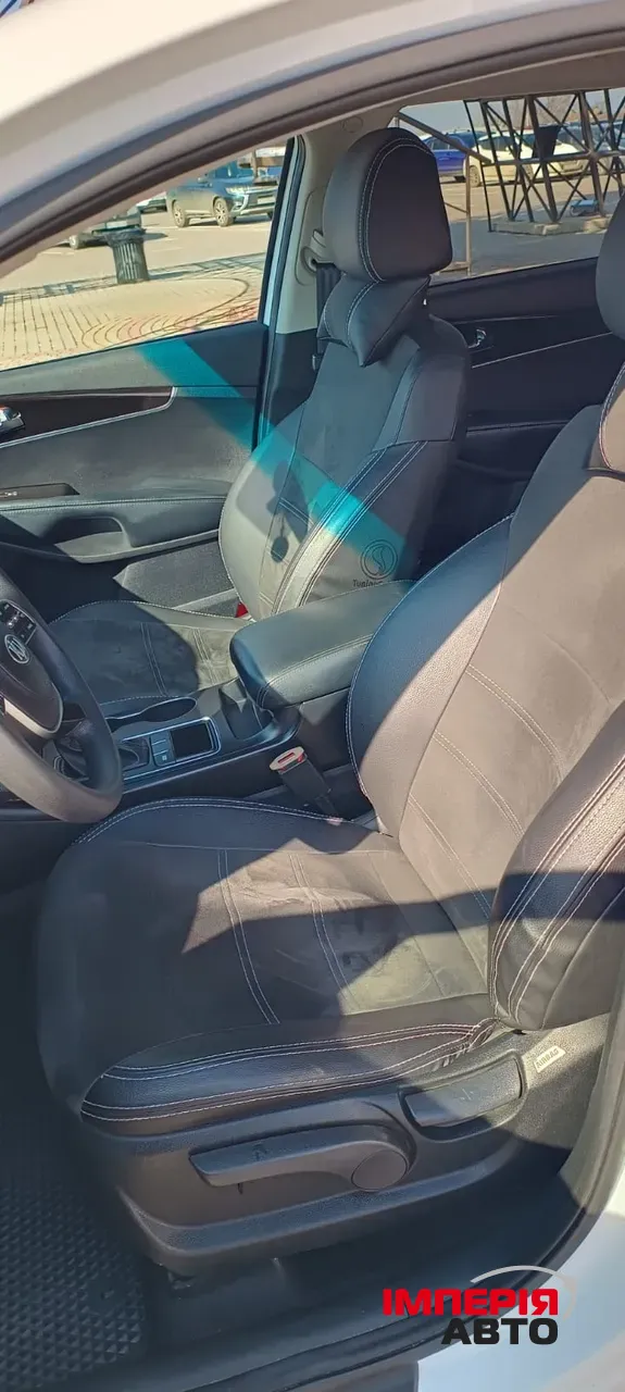 Kia Sorento - фото 8