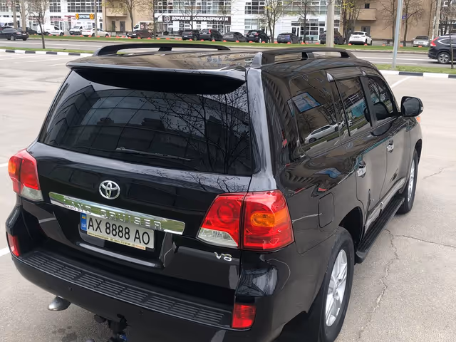 Toyota Land Cruiser - фото 5