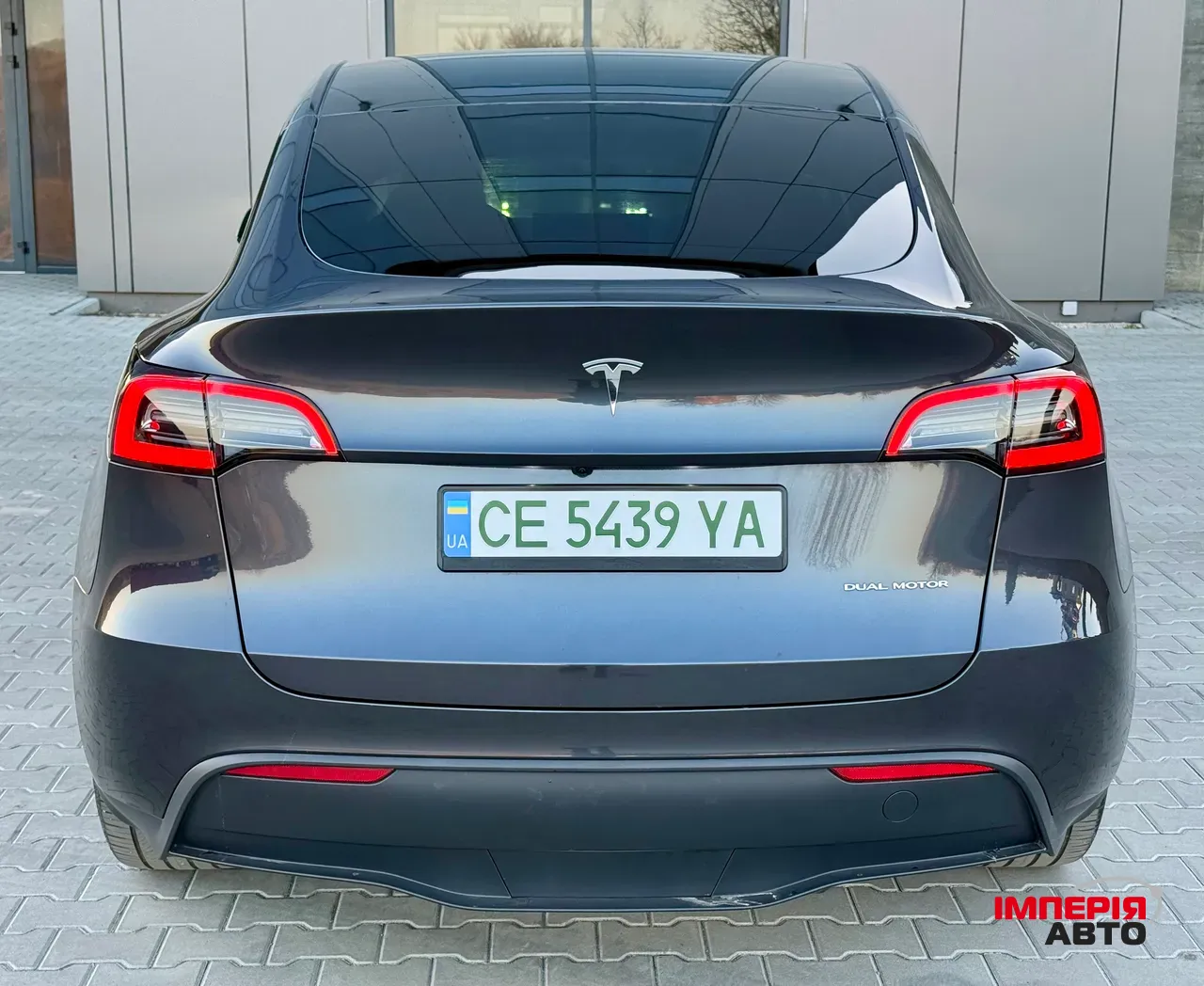 Tesla Model Y - фото 8