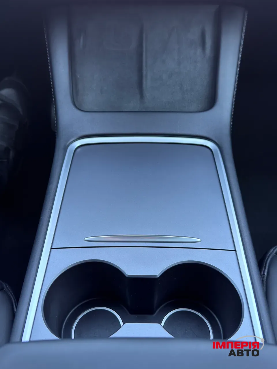 Tesla Model Y - фото 33