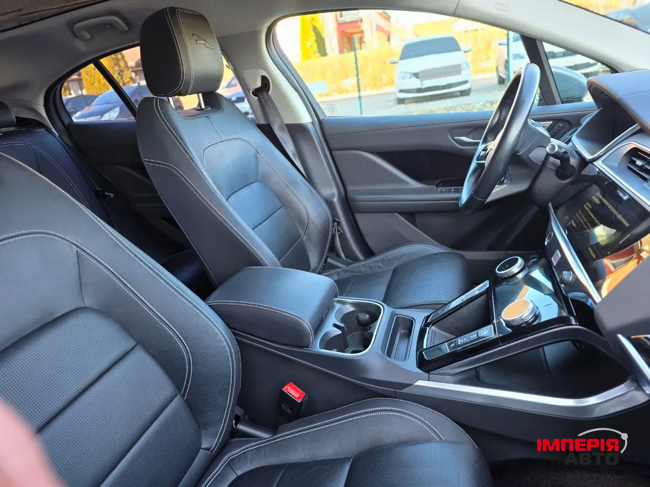 Jaguar I-Pace - фото 12