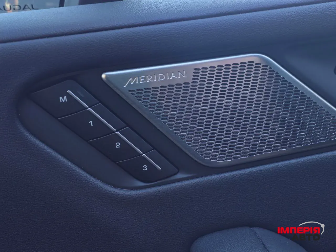 Jaguar I-Pace - фото 11