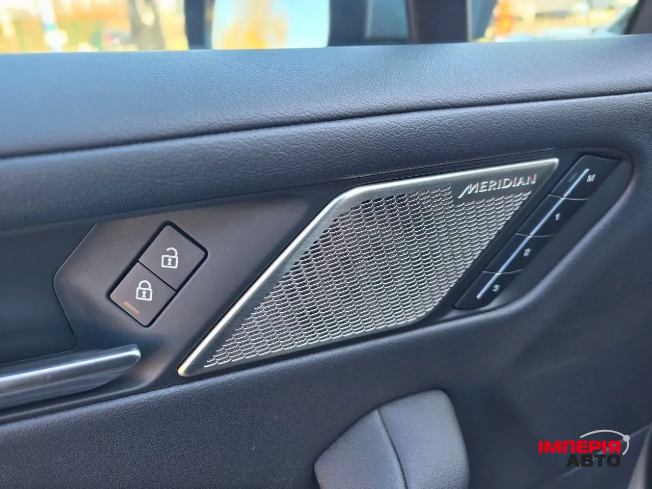 Jaguar I-Pace - фото 21