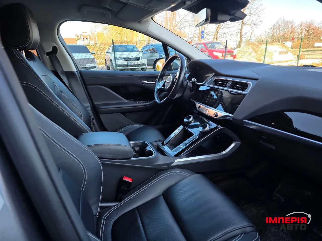 Jaguar I-Pace - фото 10