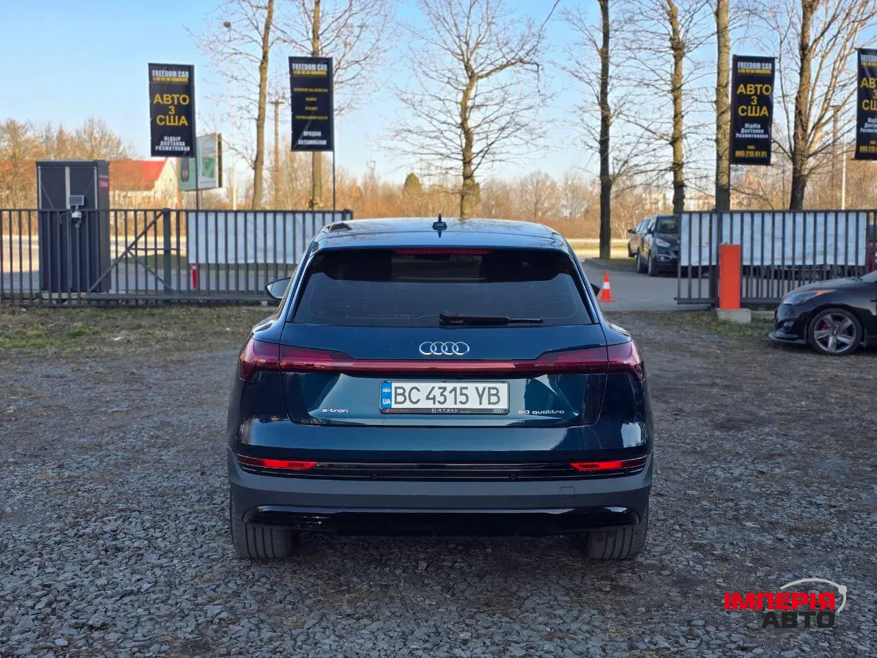 Audi e-tron - фото 7